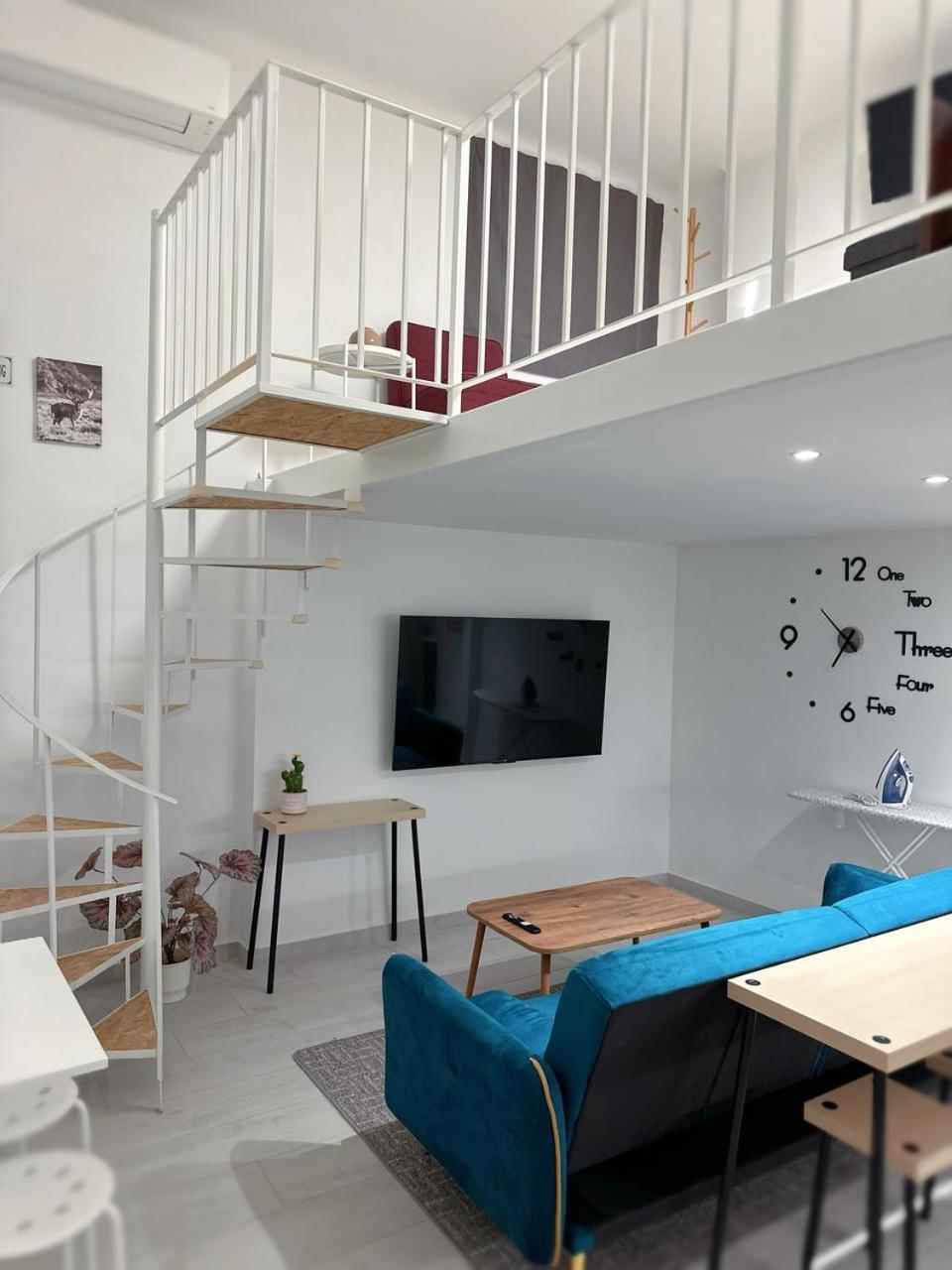 Glyfada Sea Breeze Loft A Apartment *